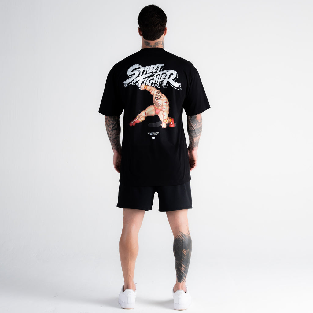 Camiseta Oversized Street Fighter Zangief Preto