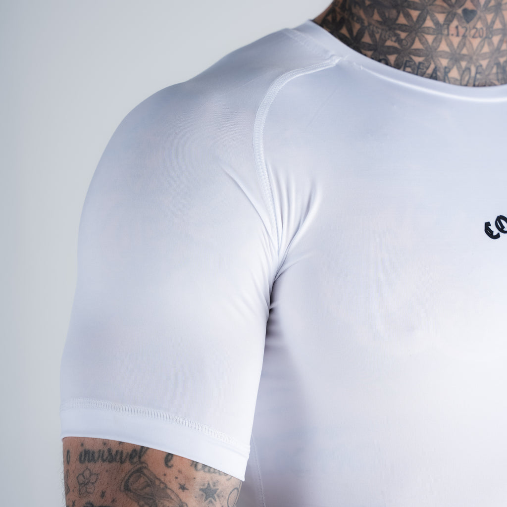 RashGuard Mith Comam Frutas Fight Or Die Branco