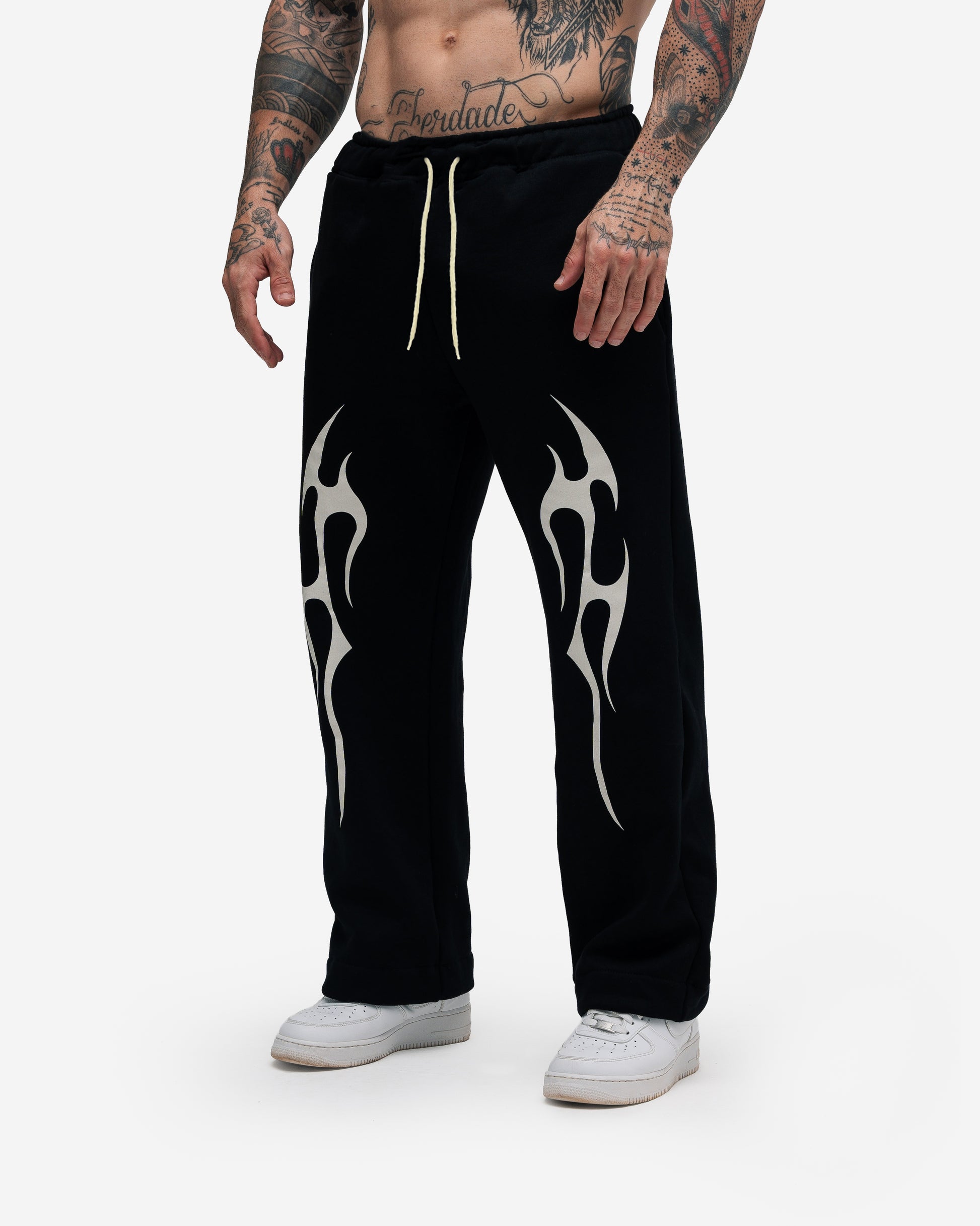 Calça de Moletom Oversized Reta Mith Comam Frutas Flames Off Preto