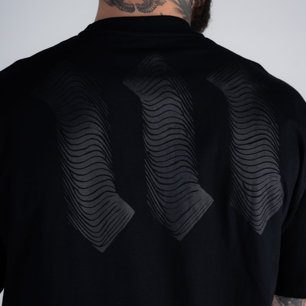 Camiseta Oversized Mith Nation Black Graphic Preto