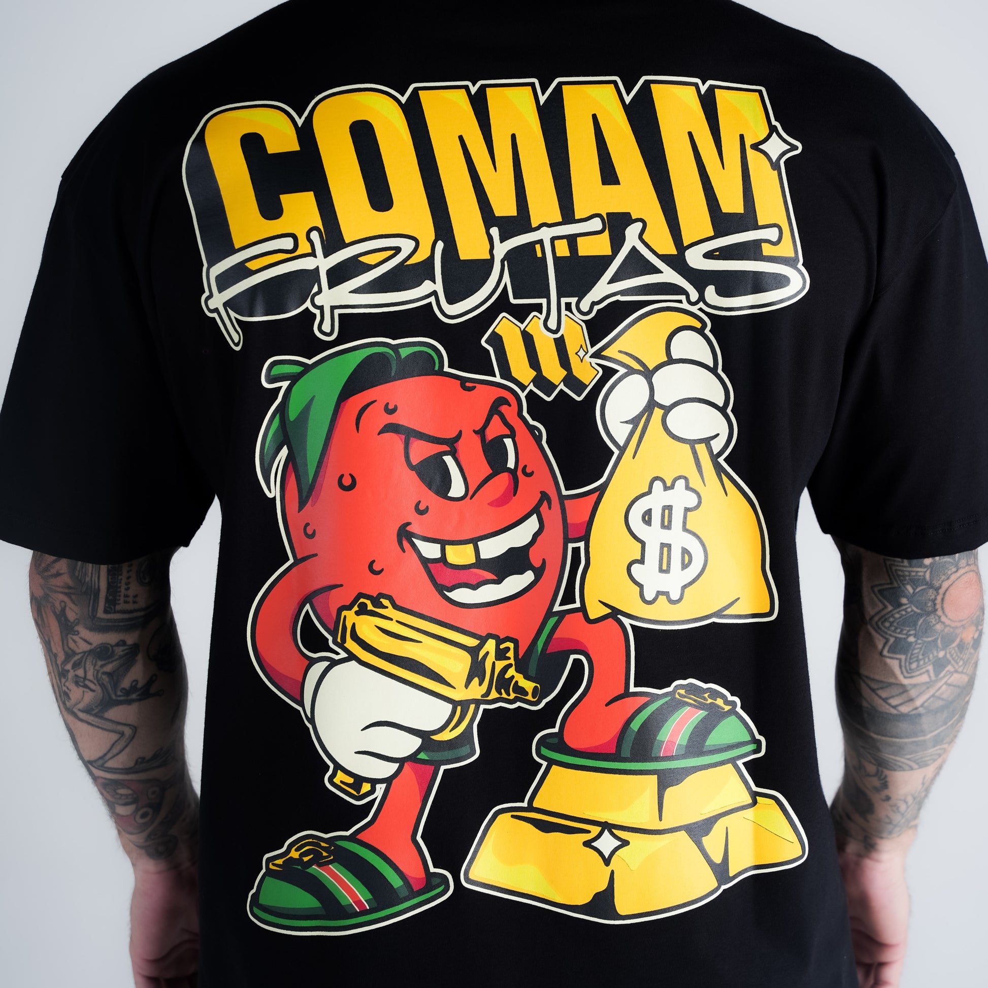 Camiseta Oversized Comam Frutas Richie Preto