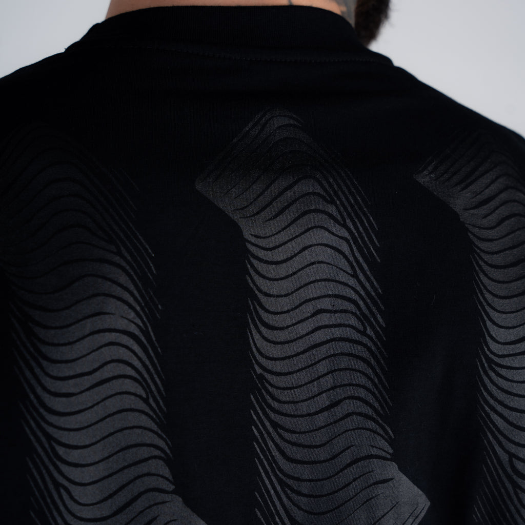 Camiseta Oversized Mith Nation Black Graphic Preto