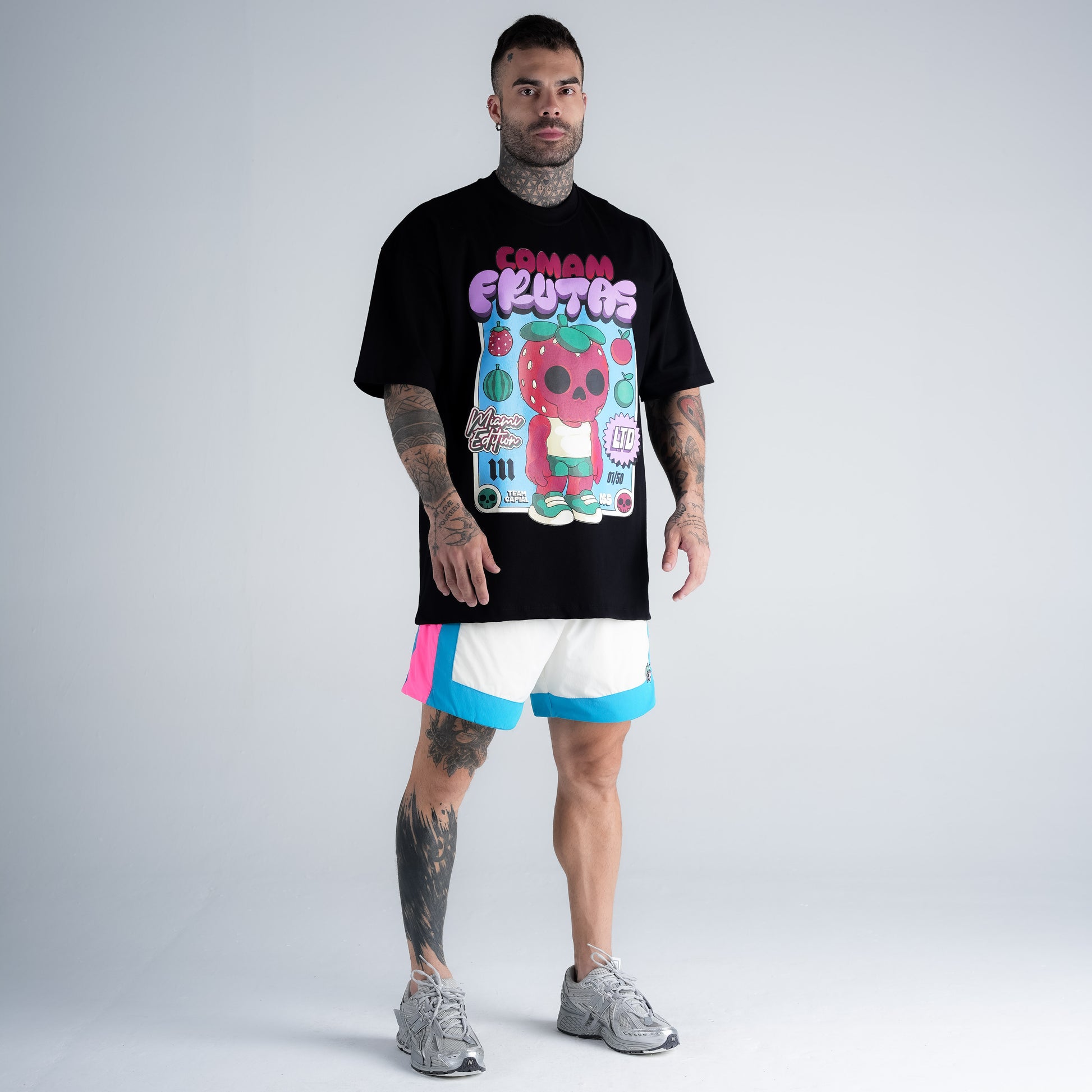 Camiseta Oversized Comam Frutas Neon Toyart Preto