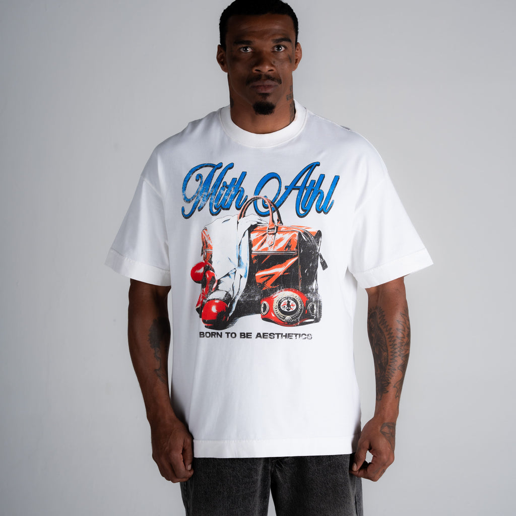 Camiseta Oversized Born To Be Aesthetics Off White