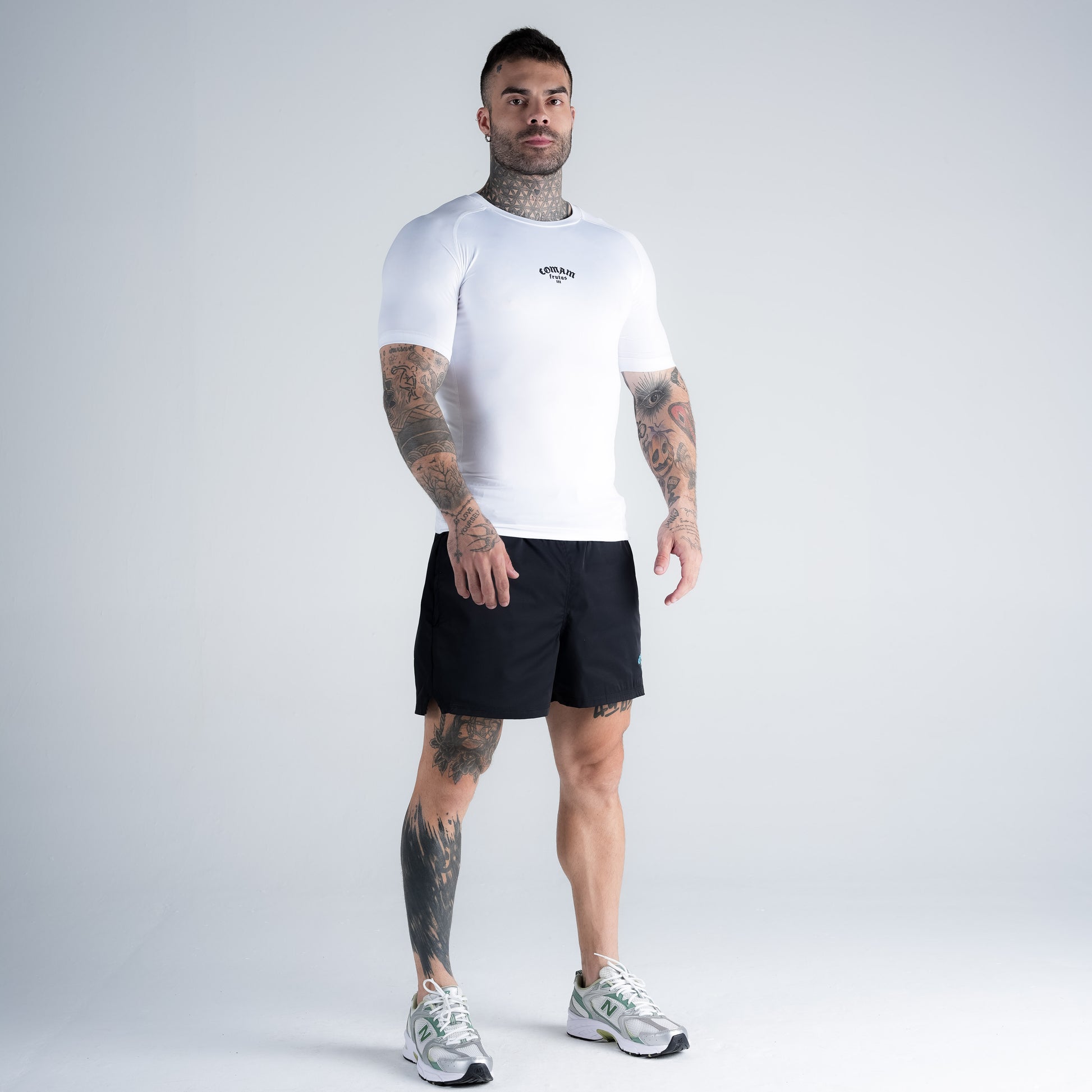 RashGuard Mith Comam Frutas Fight Or Die Branco