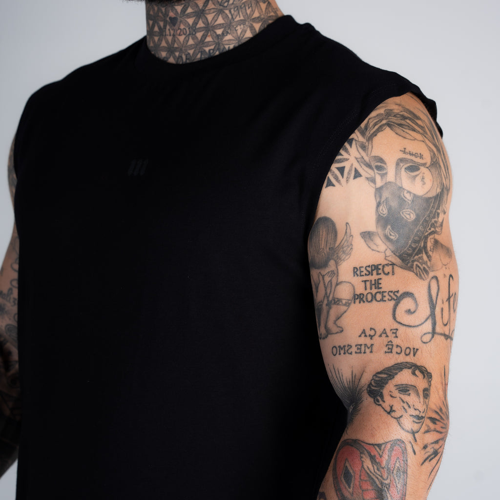 Regata Drop Shoulder Slevelles Mith Nation Doodle Preto