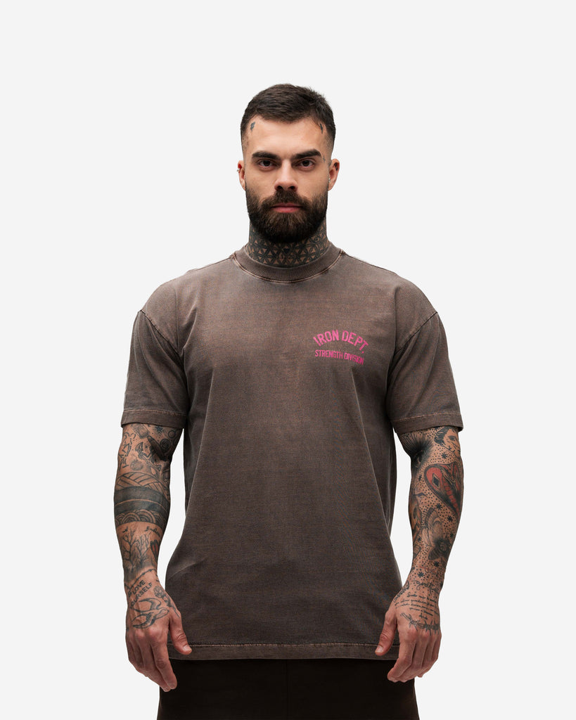 Camiseta Oversized Estonada Mith Iron Dept. Marrom