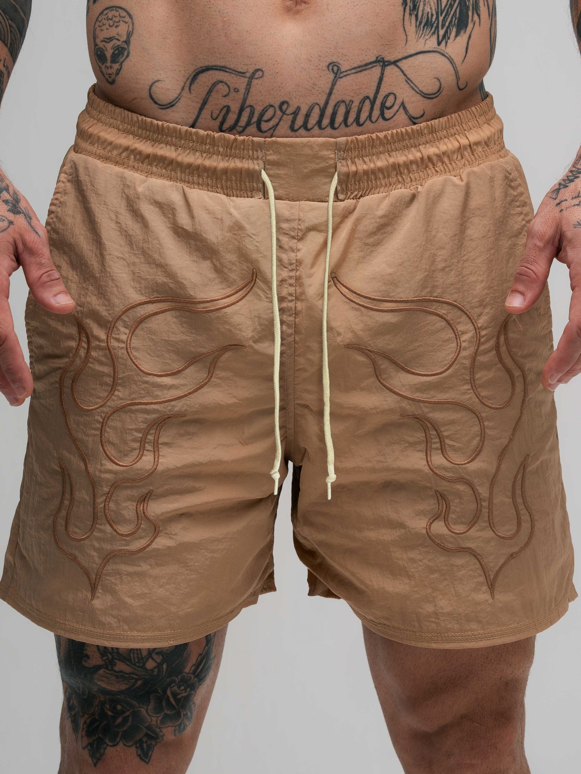 Shorts de Tactel Mith Comam Frutas Flames Bege