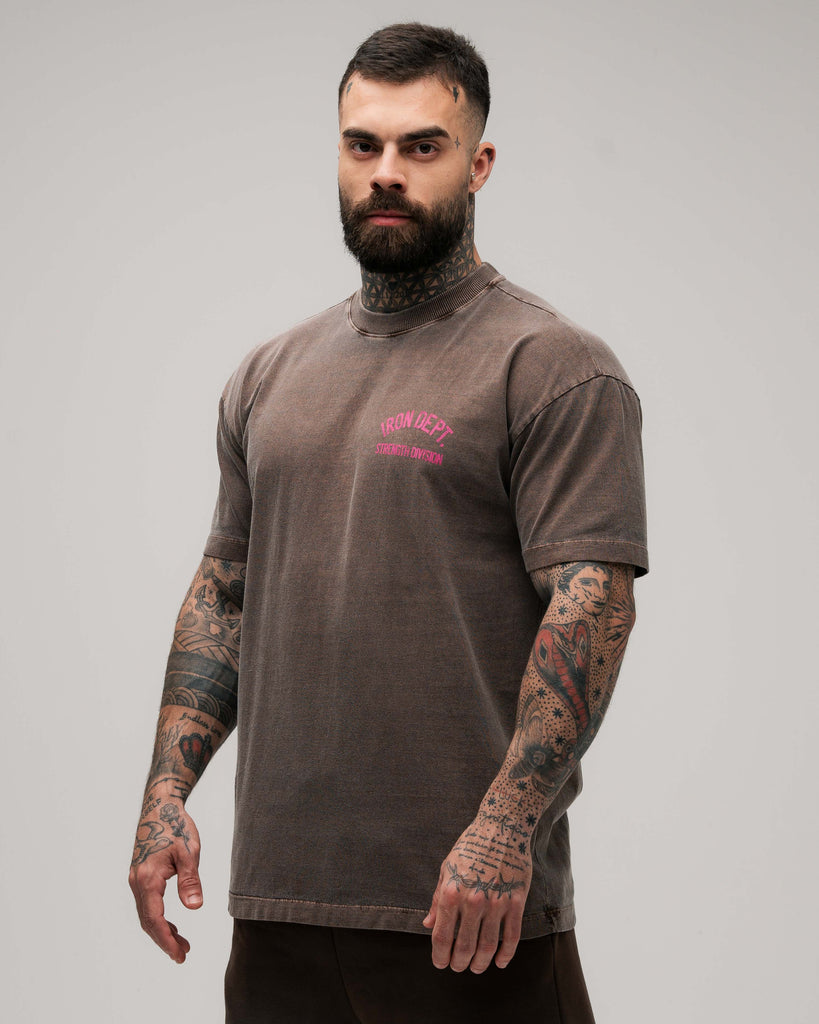 Camiseta Oversized Estonada Mith Iron Dept. Marrom