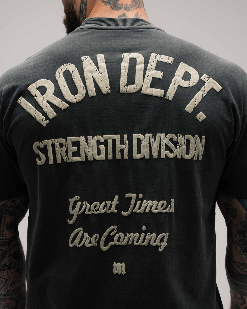 Camiseta Oversized Estonada Mith Iron Dept. Cinza