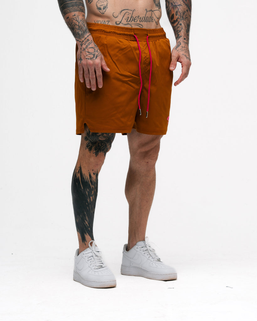 Shorts Curto Tactel Comam Frutas Marrom
