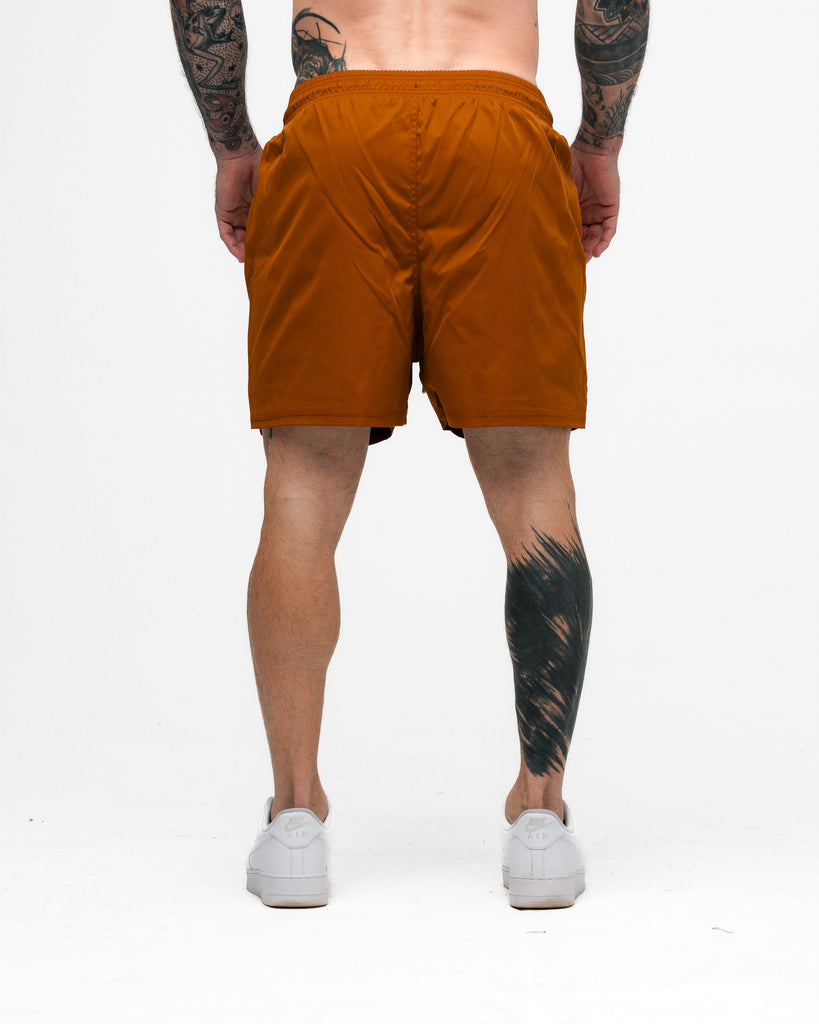 Shorts Curto Tactel Comam Frutas Marrom